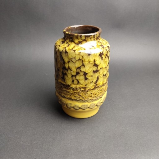 Zdjęcie oferty: Wazonik Strehla. Szkliwiony w kolorze żółtym  - lata 60