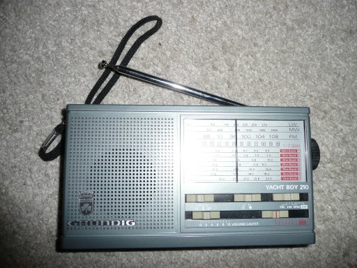 Zdjęcie oferty: Radio globalne GRUNDIG YACHT BOY 210 1985-89 rok