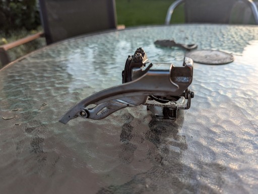 Zdjęcie oferty: Przerzutka przednia Shimano FD-C051 