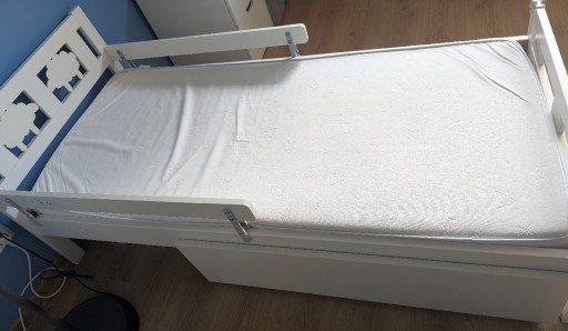 Zdjęcie oferty: Łóżko Ikea Kritter z materacem, szufladą i barierkami