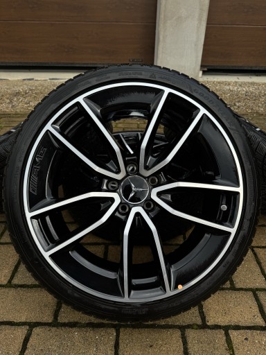 Zdjęcie oferty: KOMPLET FELG MERCEDES AMG A35/CLA 19”
