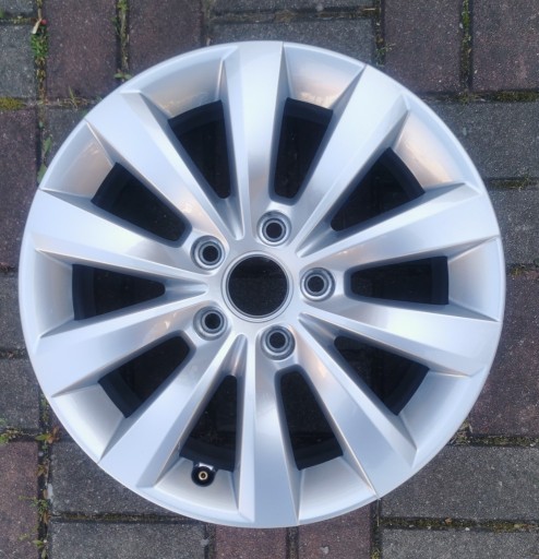 Zdjęcie oferty: Felga 16" Vw New Beetle Golf Passat 5x112 jak nowa