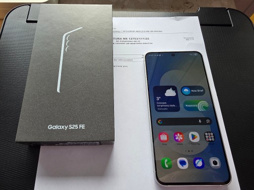 Zdjęcie oferty: Smartfon Samsung Galaxy S25 FE 8 GB / 128 GB 5G