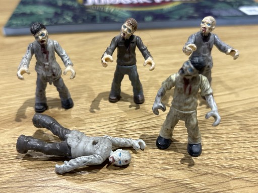 Zdjęcie oferty: Mega Bloks zombie zombi Call Of Duty 5 figurek