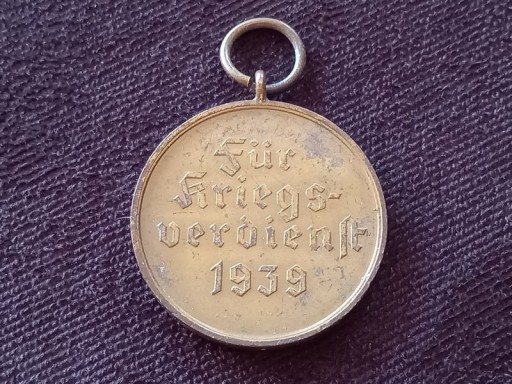 Zdjęcie oferty: Niemcy  medal  1933-1945, Kriegsverdienstmedaille