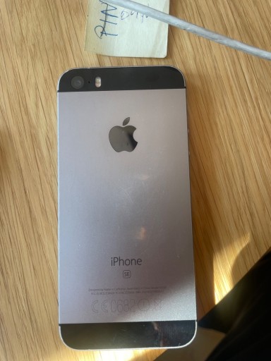 Zdjęcie oferty: Apple iPhone Se 64GB icloude _Wys.24H _ Sklep-ZG