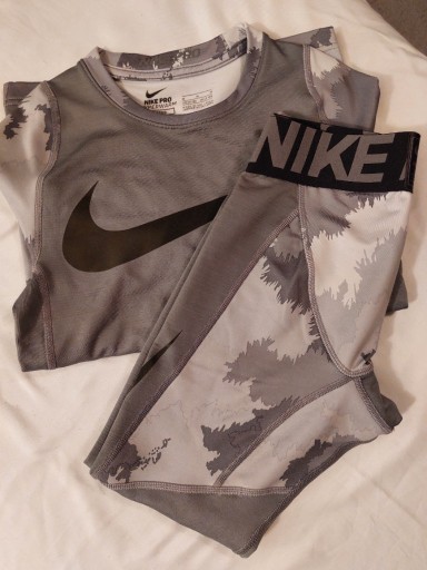 Zdjęcie oferty: Nike Pro Hyperwarm komplet 137-147cm 10-12lat bdb+