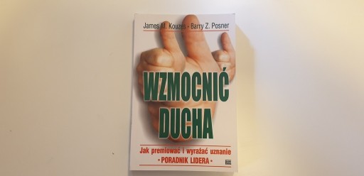 Zdjęcie oferty: WZMOCNIĆ DUCHA PORADNIK LIDERA