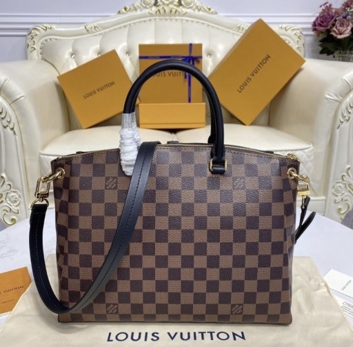 Zdjęcie oferty: Brązowa torebka firmy Louis Vuitton
