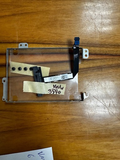 Zdjęcie oferty: KONEKTOR ADAPTER DYSKU DELL Vostro 3590 koszyk ramka dysku 