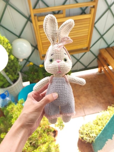 Zdjęcie oferty: królik pluszak z włóczki maskotka ręcznie robiona