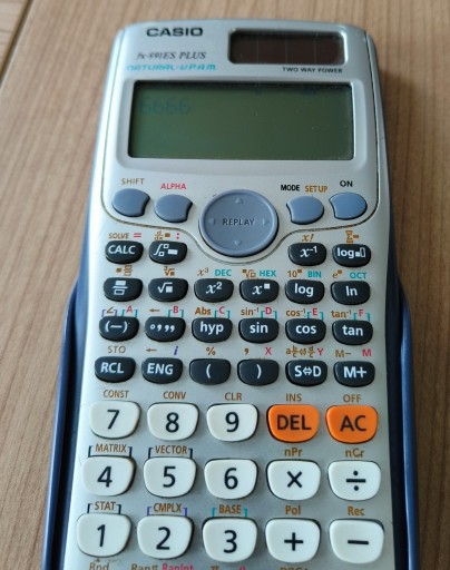 Zdjęcie oferty: Kalkulator naukowy  Casio fx-991ES Plus