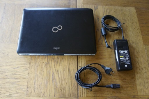 Zdjęcie oferty: Laptop Fujitsu Intel Core i5 4GB 200GB 13,3" Windo