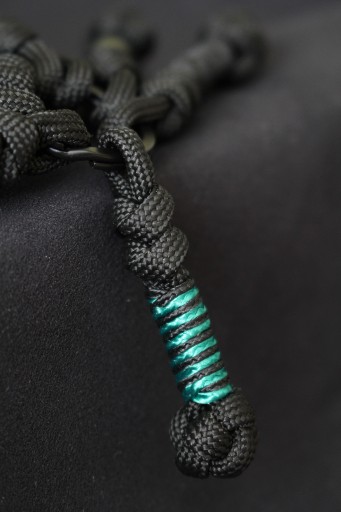 Zdjęcie oferty: Breloczek paracord EDC do kluczy czarny + j.zieleń