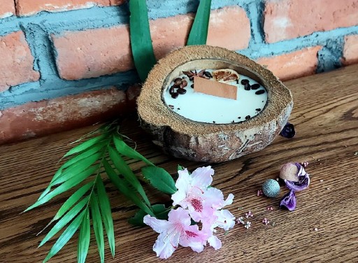 Zdjęcie oferty: Świeca sojowa w kokosie