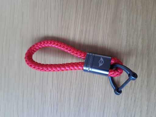 Zdjęcie oferty: Czerwony brelok do kluczy z logiem Mini, metalowy,
