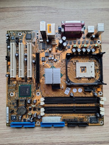 Zdjęcie oferty: Płyta główna micro ATX chipset intel FW82801EB