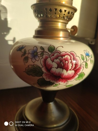 Zdjęcie oferty: Stara francuska porcelanowa lampa naftowa 