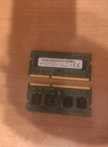 Zdjęcie oferty: Pamięć RAM DDR3 Micron MT8KTF51264HZ-1G6E1 2x4 GB