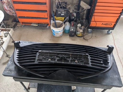 Zdjęcie oferty: Grill kratka Toyota Yaris 3 14-17rok 