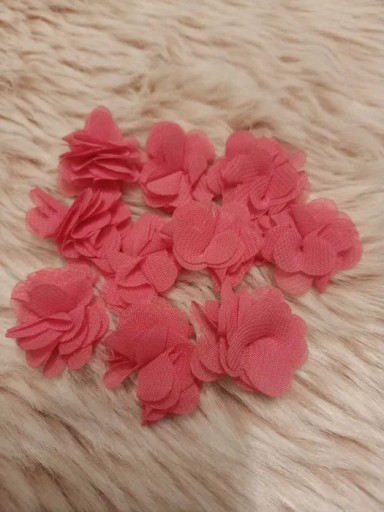 Zdjęcie oferty: kwiatki aplikacje różowe 10 szt. 30 mm