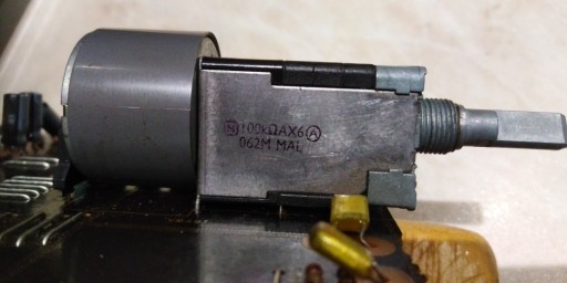 Zdjęcie oferty: Potencjometr Yamaha 100 Kohm x6