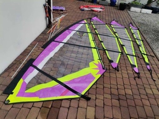 Zdjęcie oferty: Żagiel do windsurfingu-modułowy, rosnący 3,5-5 m Vario Sails