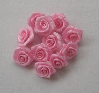 Zdjęcie oferty: Różowe różyczki satynowe atłas 13mm 10szt - 3,20zł