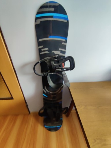 Zdjęcie oferty: Deska snowboardowa Burton Clash 