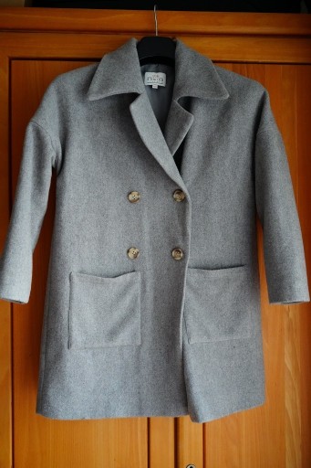 Zdjęcie oferty: Płaszcz wełniany dla dziewczynki 140-146 cm DOMINO