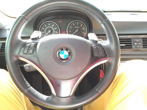 Zdjęcie oferty: Kierownica sportowa BMW E90 z lopatkami