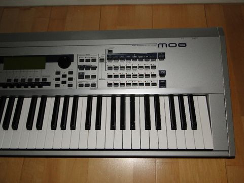 Zdjęcie oferty:  Syntezator Stage Piano YAMAHA MO8 + Futeral