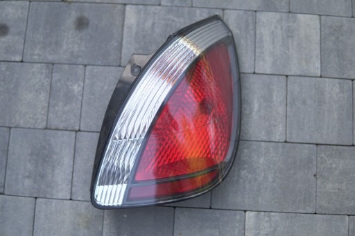 Zdjęcie oferty: Kia Rio II 2005-2011 lampa tylna tył prawa nowa