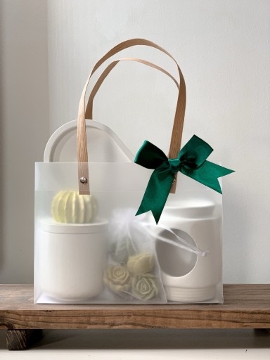 Zdjęcie oferty: Zestaw prezentowy kominek na wosk + świeca sojowa + mini woski + podstawka