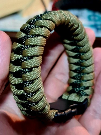 Zdjęcie oferty: Bransoletka Paracord DRAGON TEETH  