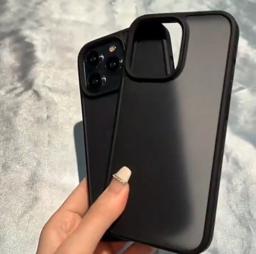 Zdjęcie oferty: Obudowa koloru czarnego na telefony firmy Apple