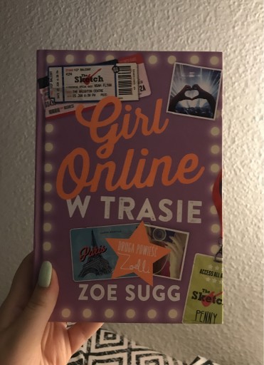 Zdjęcie oferty: Książka „Girl Online w trasie” Zoe Sugg 