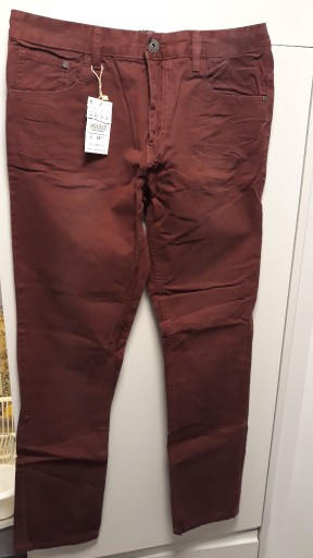 Zdjęcie oferty: bordowe bawełniane spodnie męskie PULL&BEAR eur 44