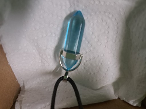 Zdjęcie oferty: Naszyjnik ze szkła w kolorze jasno niebieskim 