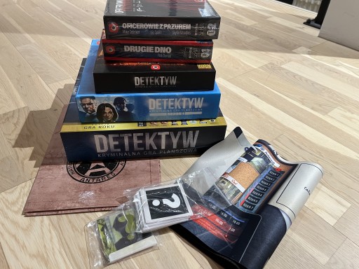 Zdjęcie oferty: Detektyw - kryminalna gra planszowa + dodatki