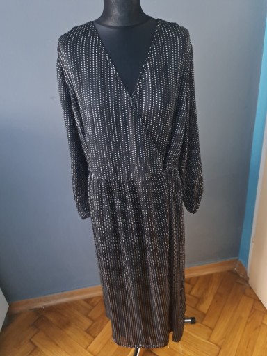 Zdjęcie oferty: Piękna nowa sukienka mgiełka 40/L noa noa czarna ze srebrną nitką