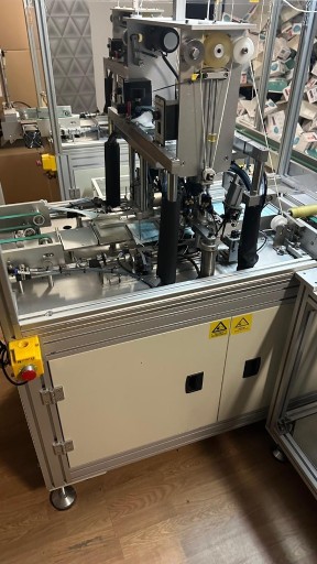 Zdjęcie oferty: Linia produkcyjna maseczek jednorazowych, maszyna kompletna automat