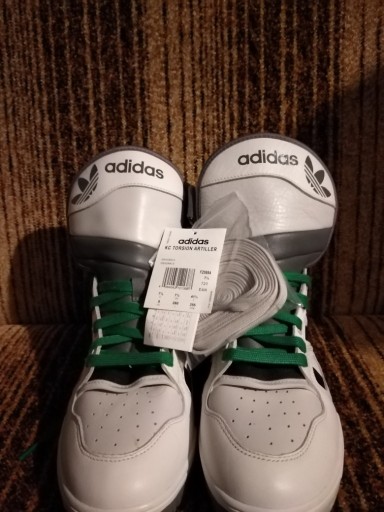 Zdjęcie oferty: BUTY BIAŁE Adidas KC Torsion Artiller 41 1/3