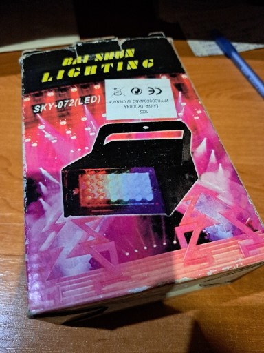 Zdjęcie oferty: Stroboskop błyskający na zielony jak nowy