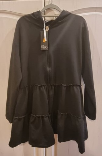 Zdjęcie oferty: Czarna sukienka z kapturem i na zamek
