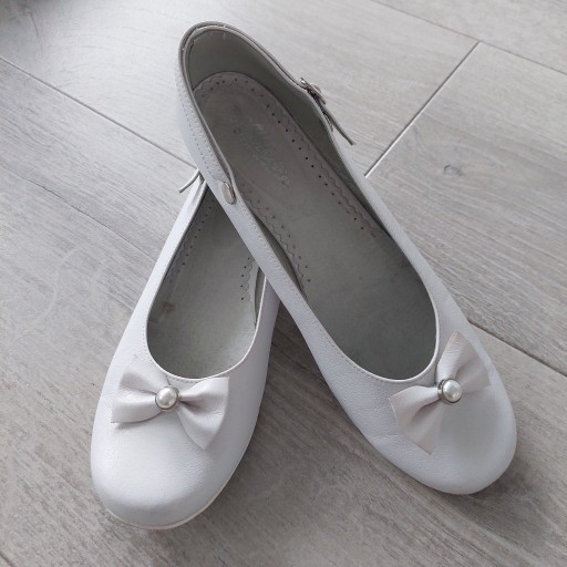 Zdjęcie oferty: Buty Komunije MIKO r.38 dł. 25 cm