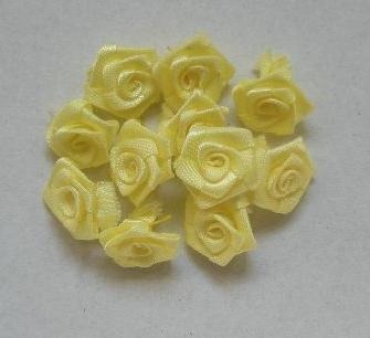 Zdjęcie oferty: Cytrynowe różyczki satynowe 13mm 10szt. - 3,20zł