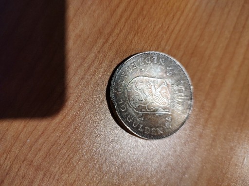 Zdjęcie oferty: 10 guldenów 1975 srebrna moneta 