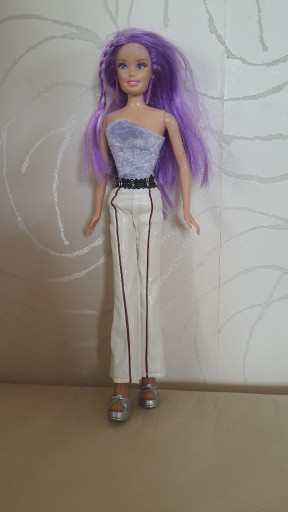 Zdjęcie oferty: lalka barbie fioletowe włosy