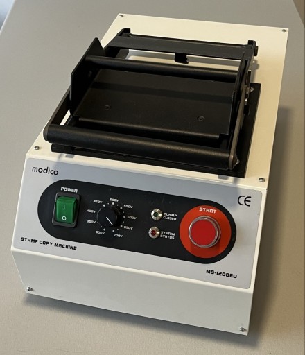 Zdjęcie oferty: Maszyna do pieczątek Naświetlarka Modico MS-1200EU